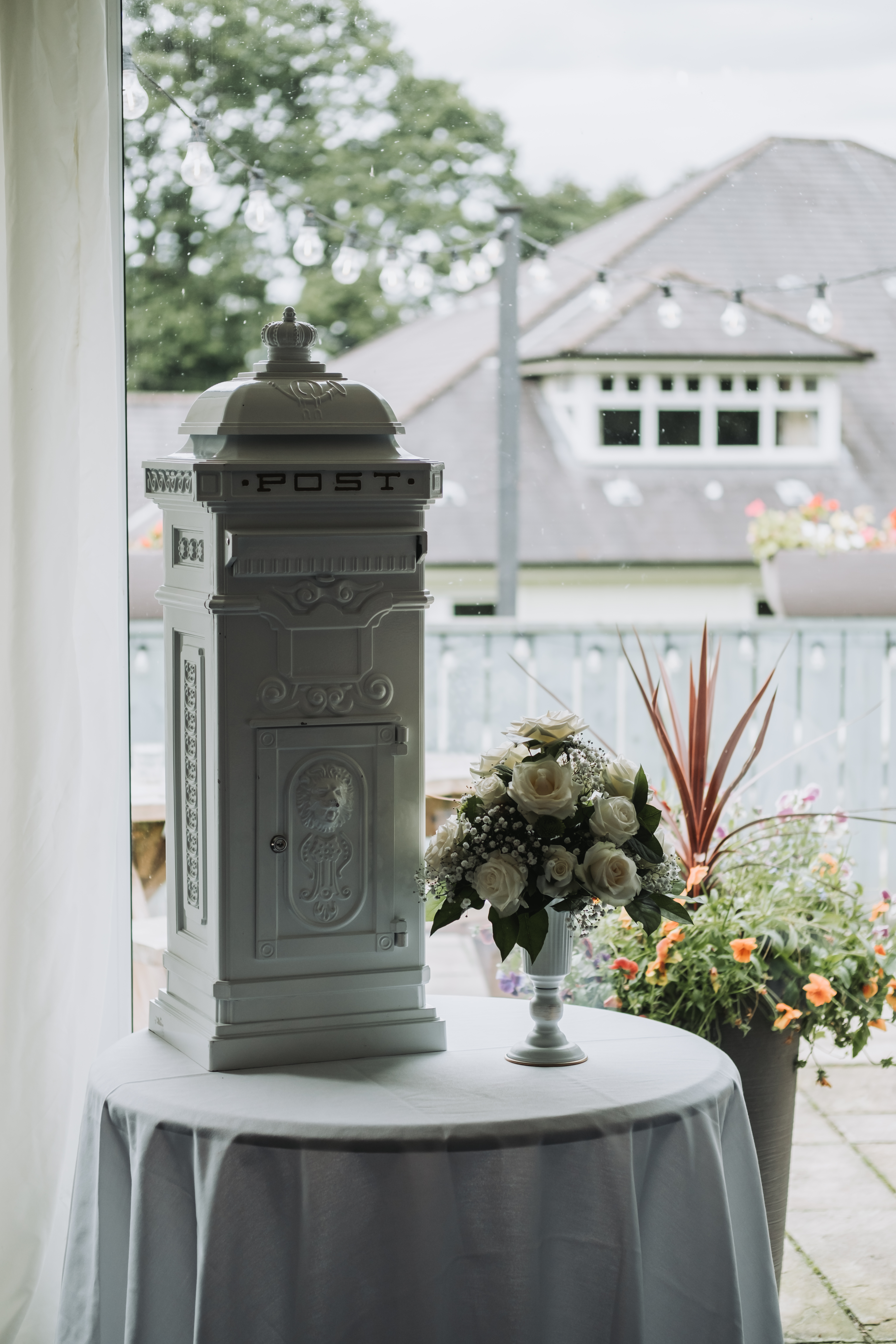 Elegant celebration detail
